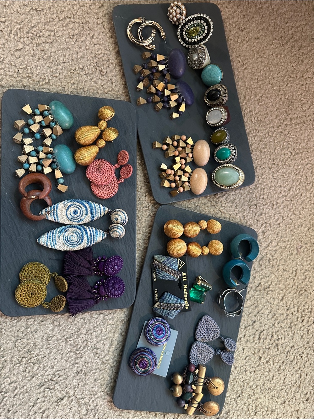 Assorted earrings/ring bundle set. - Picture 5 of 6